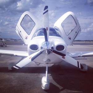 Cirrus SR22 - Contact Pompano Beach Flight Training
